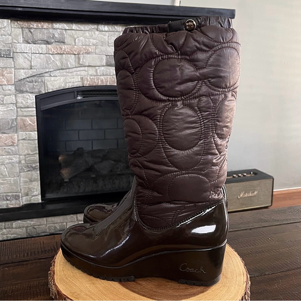 📦SOLD📦Women’s Coach Cantina A7368 wedge puffer Monogram boots. Size 8
